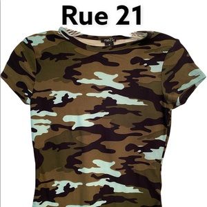 Rue 21 Camo Short Sleeve Pullover Round neck T-Shirt M NWT